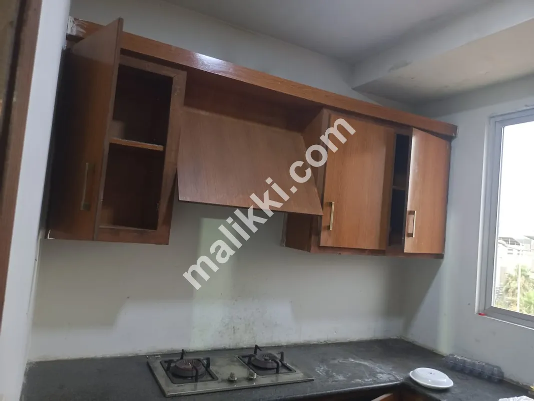 3 side corner 3 bedroom apartment available for sale 