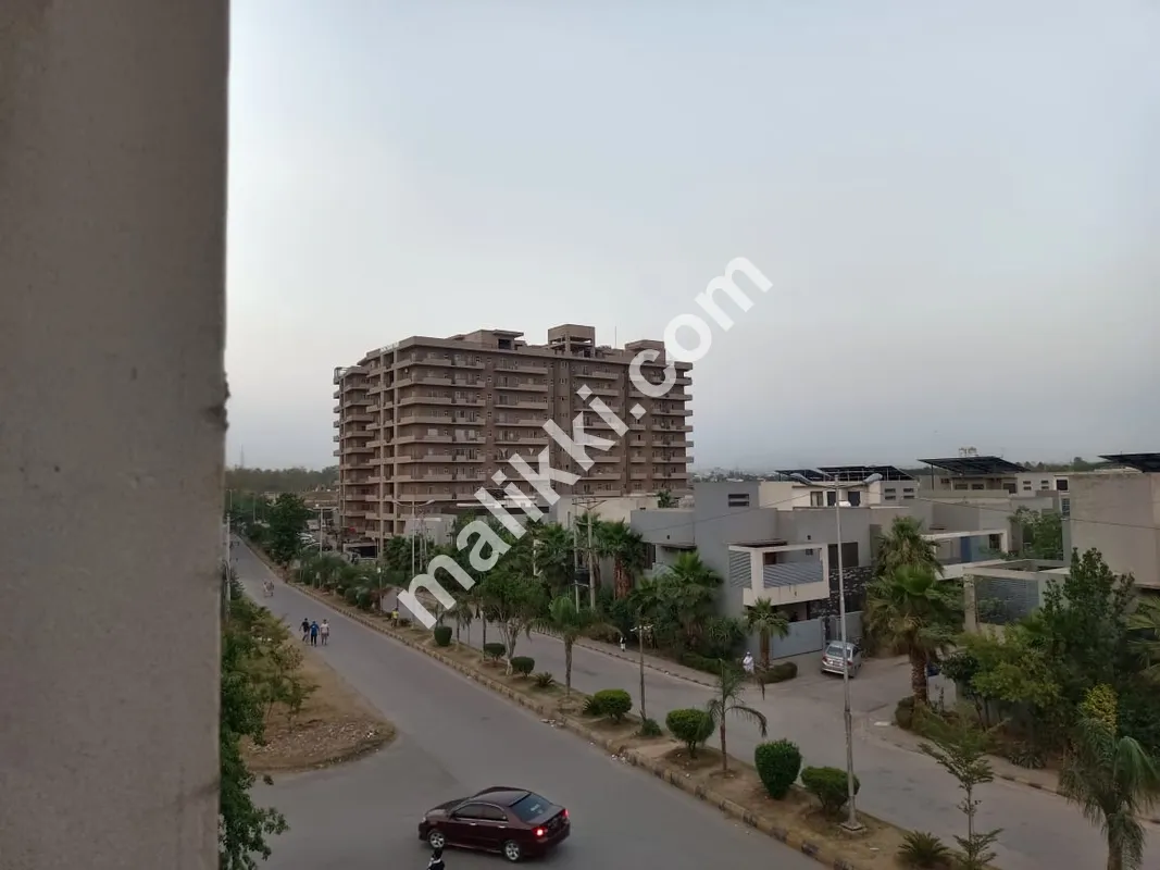 3 side corner 3 bedroom apartment available for sale -0