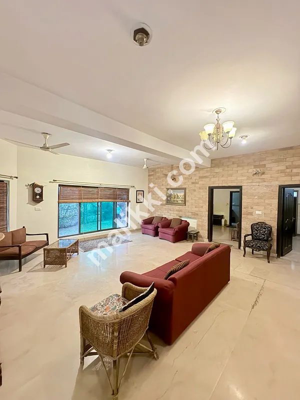 1 کنال مکان برائے فروخت 