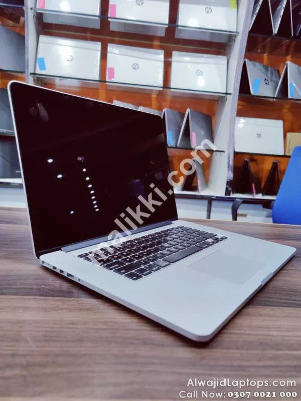 Apple Macbook Pro Core i7 2015 2GB Dedicated Card A1398