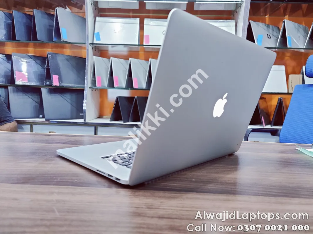 Apple Macbook Pro Core i7 2015 2GB Dedicated Card A1398
