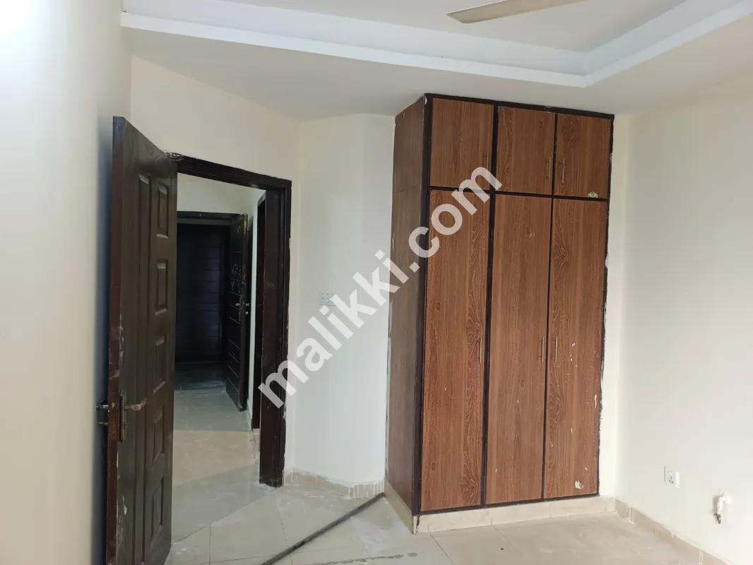 2 bedroom Apartment Available For Sale 