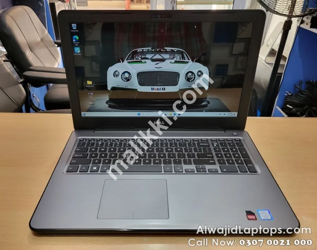 Dell Inspiron 5567 Core i7 7th Generation Gaming Laptop with with Radeon m440