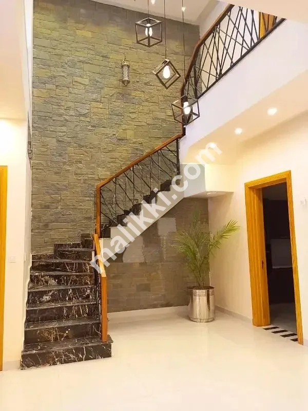 Bahria Town Phase 8 Safari Valley 7 Marla Single Unit Designer Dream House, Outclass Location,