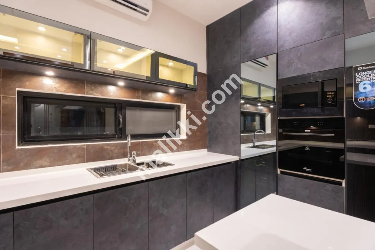 ڈی ایچ اے فیز 5 بلاک جی میں 35 مرلہ مکان برائے فروخت