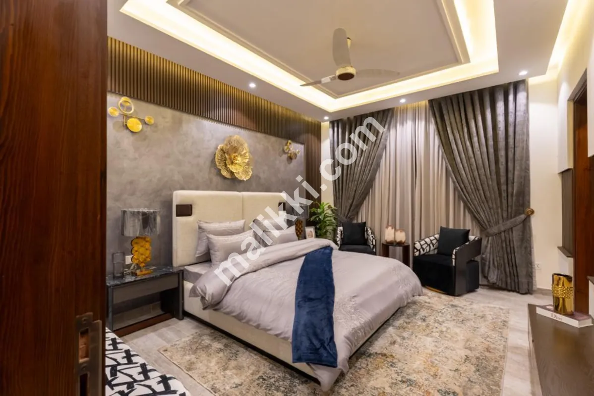 ڈی ایچ اے فیز 5 بلاک جی میں 35 مرلہ مکان برائے فروخت