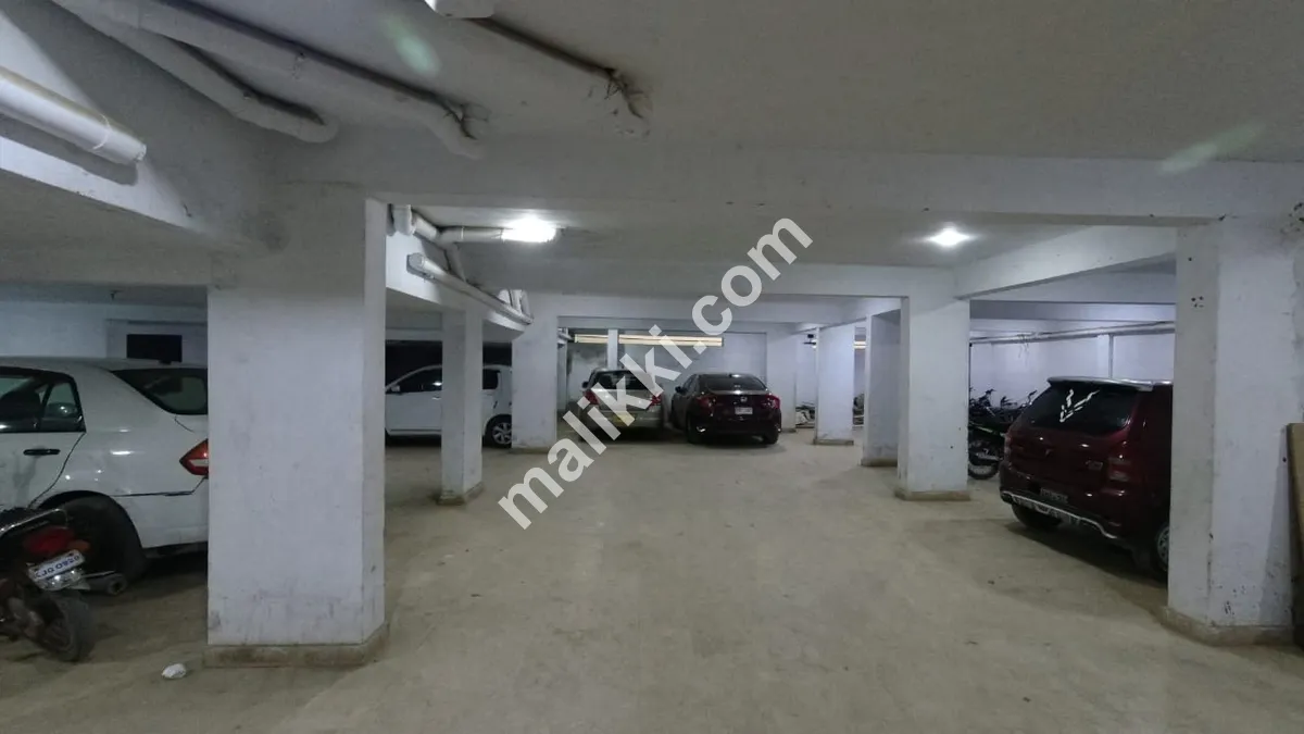 بالکل نیا اپارٹمنٹ برائے فروخت 