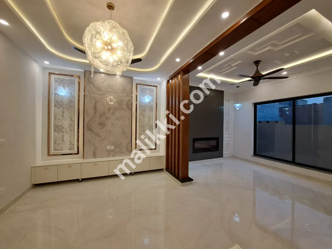 5 marla house for sale in lake City 