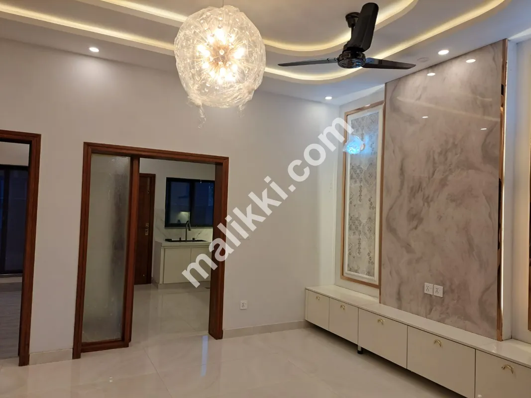 5 marla house for sale in lake City 