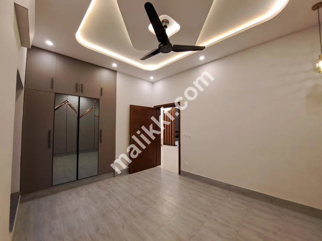 5 marla house for sale in lake City 