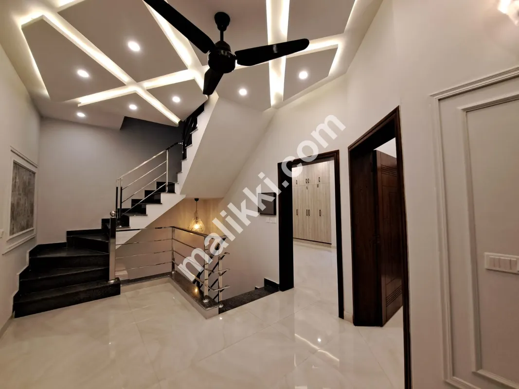 5 marla house for sale in lake City 