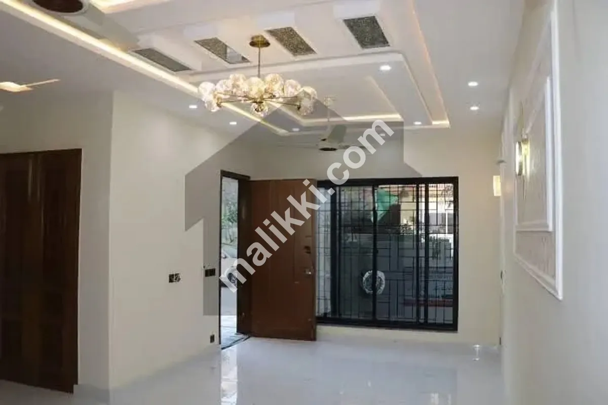 5 Marla Lower Portion For Rent In Paragon City Lahore