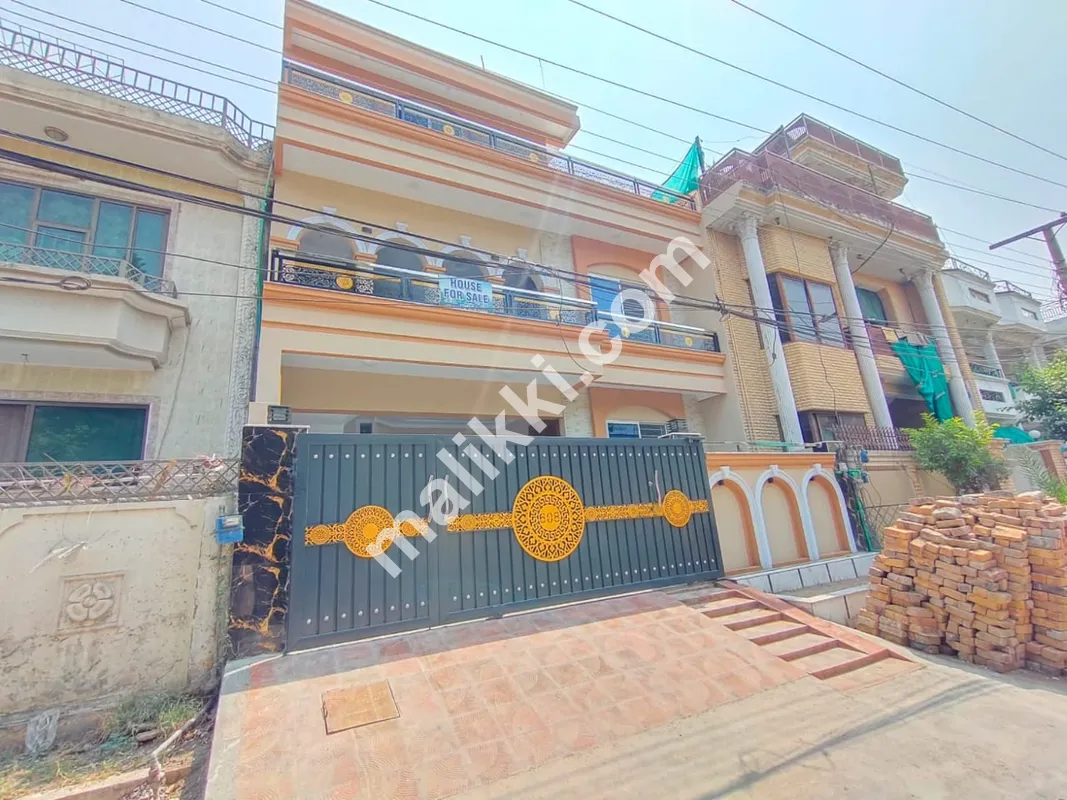 08 Marla Brand New House Available For Sale