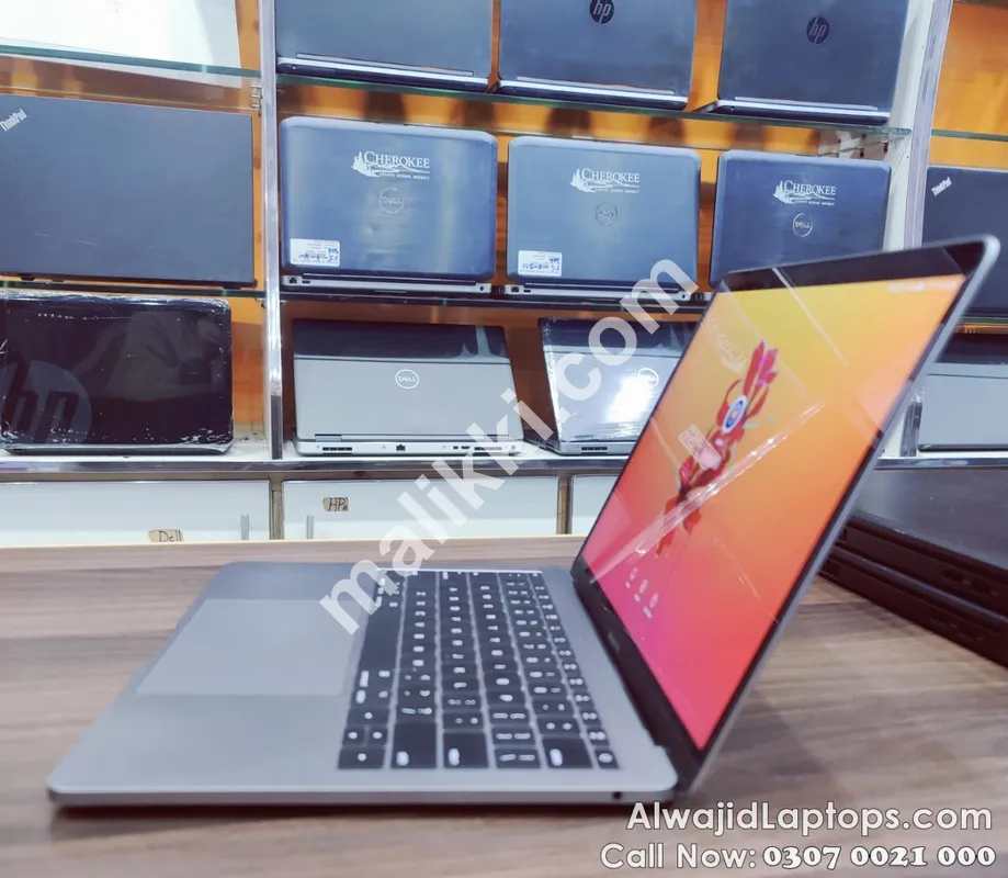 Macbook 13 Pro 2017 Core i5 16GB Ram Ram