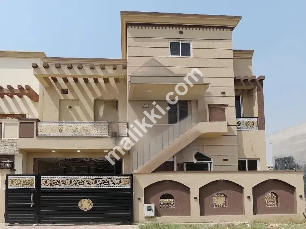 10Marla House Is Available For Sell 5 Bedrooms Bahria Town Phase 8 Rawalpindi Sector G