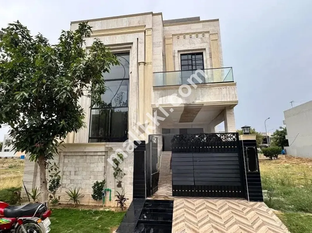 5 Marla Magnificent Bungalow For Sale In Phase 9 Town DHA Lahore-0