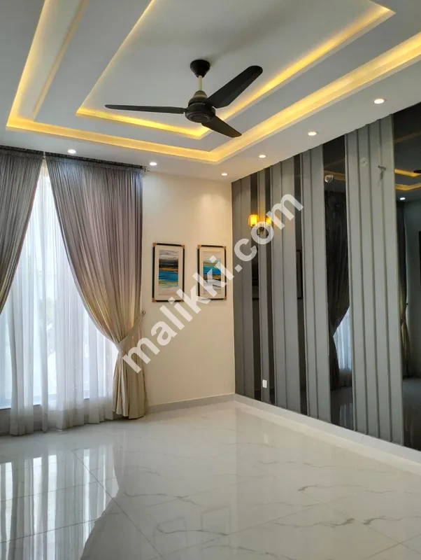 10 Marla Luxury Designer Double Heighted Brand New House For Sale