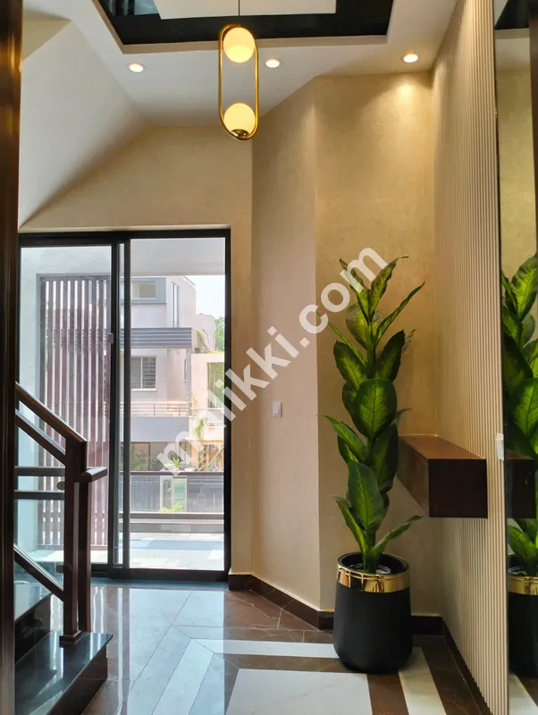 10 Marla Luxury Designer Double Heighted Brand New House For Sale-0