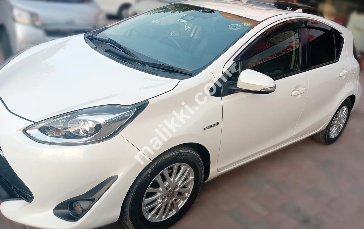 TOYOTA AQUA G MODEL 2018-0