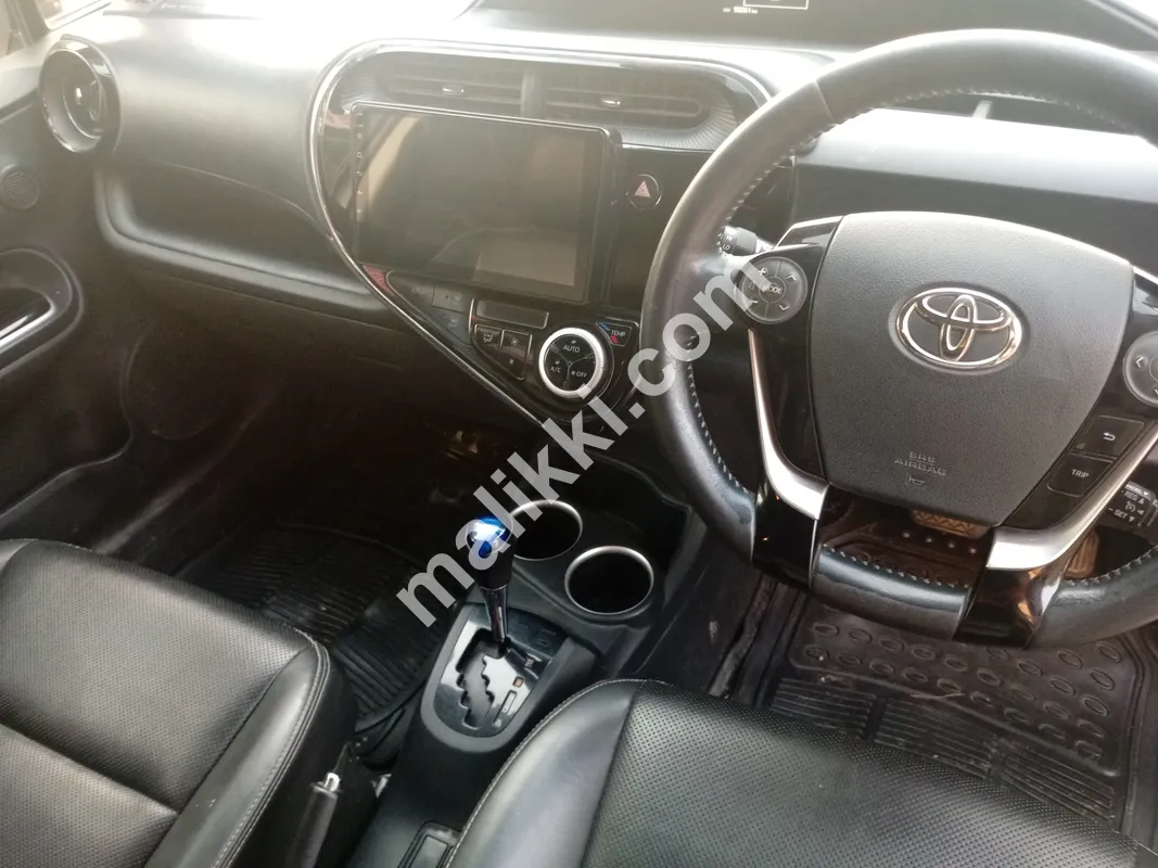 TOYOTA AQUA G MODEL 2018