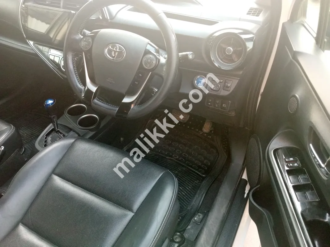 TOYOTA AQUA G MODEL 2018