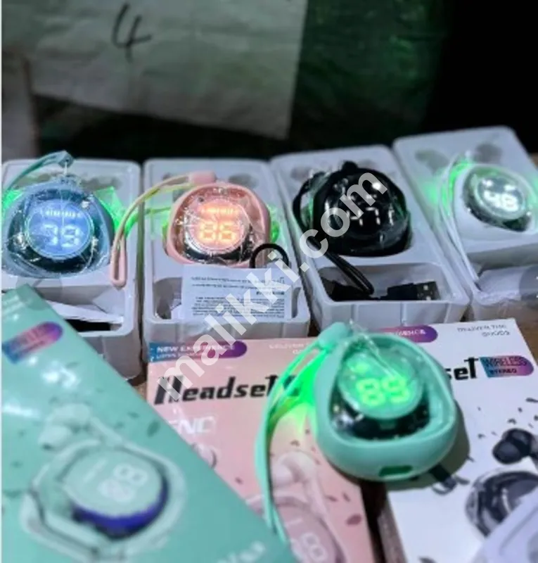 AIR 39 AIRPODS WITH SILICONE POUCH