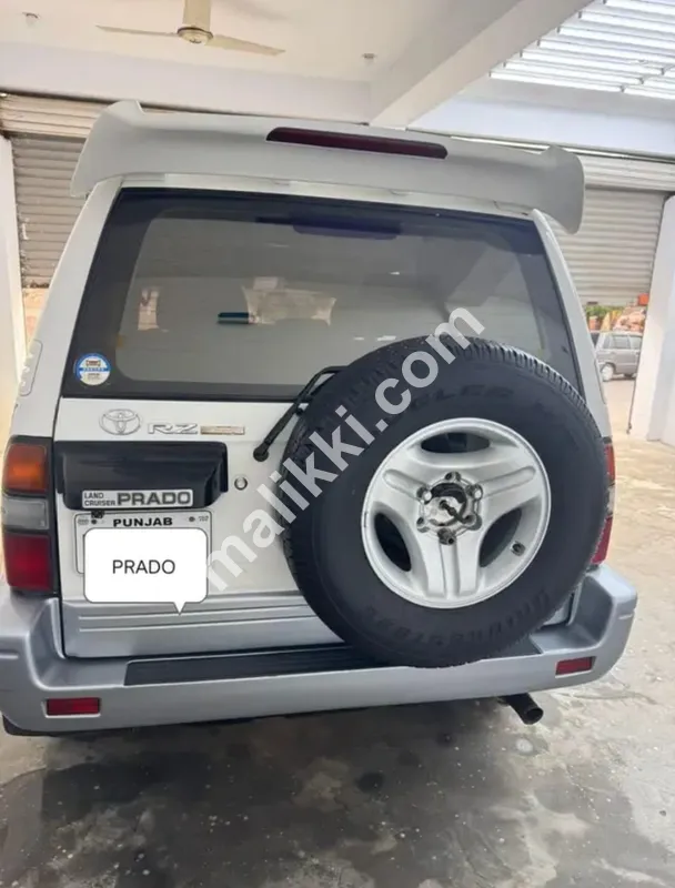 ٹویوٹا لینڈ کروزر پراڈو 1996 ماڈل
