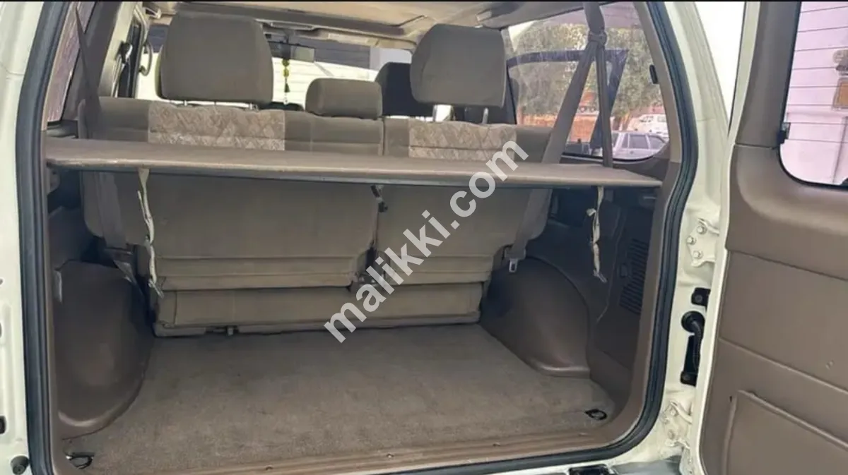 ٹویوٹا لینڈ کروزر پراڈو 1996 ماڈل