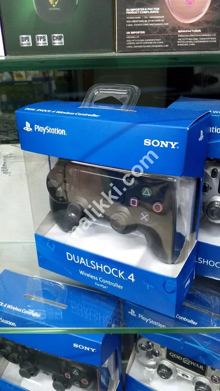Sony  PlayStation PS4 DualShock 4 Wireless Controller  Black-0