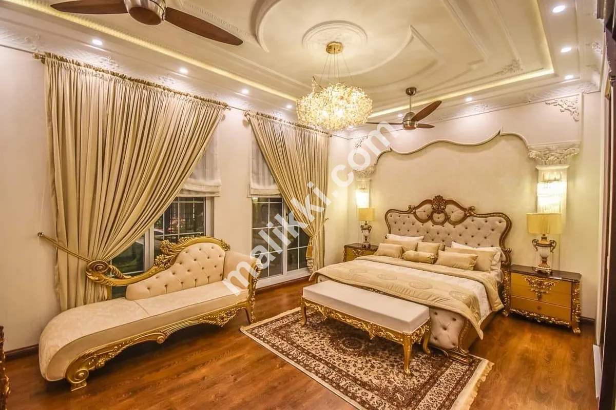 1 کنال بالکل نیا مکان برائے فروخت