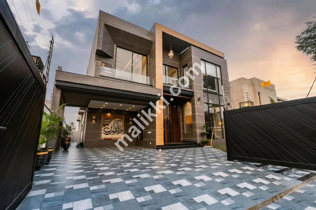 1 Kanal Brand New House for Sale