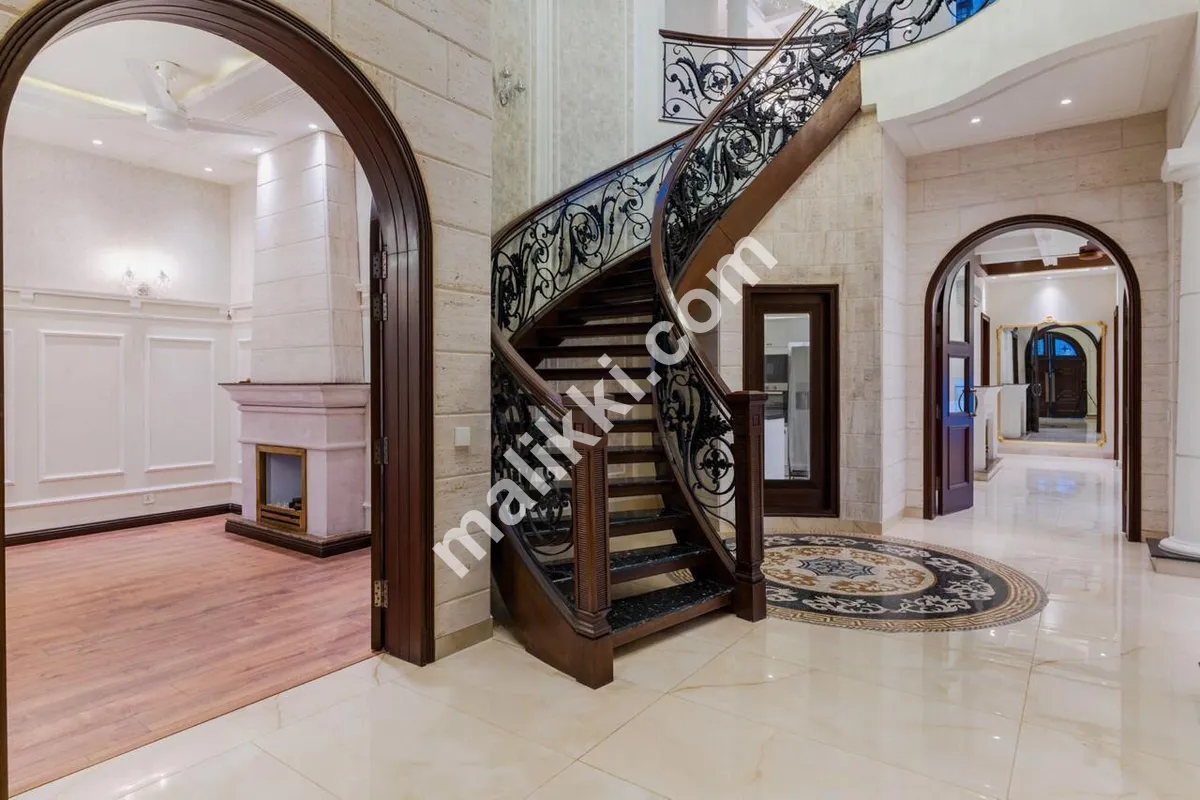 1 کنال بالکل نیا میڈیٹیرین ہاؤس