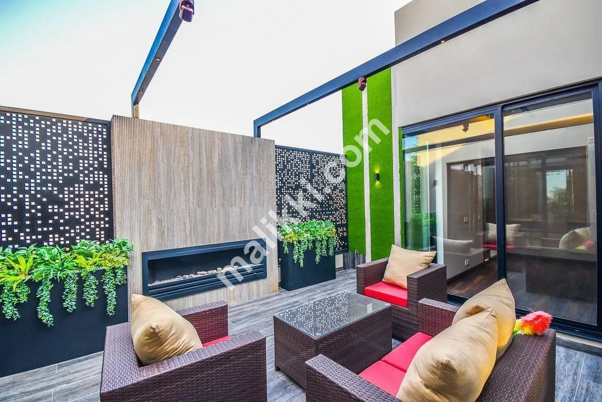 1 کنال برانڈ کا نیا الٹرا ماڈرن مکان برائے فروخت 