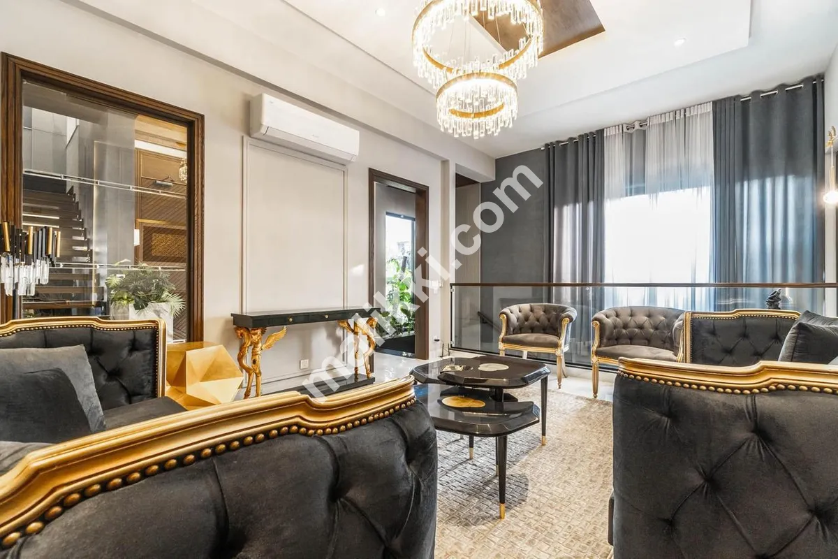 1 kanal Slightly Used House For sale With Basement 