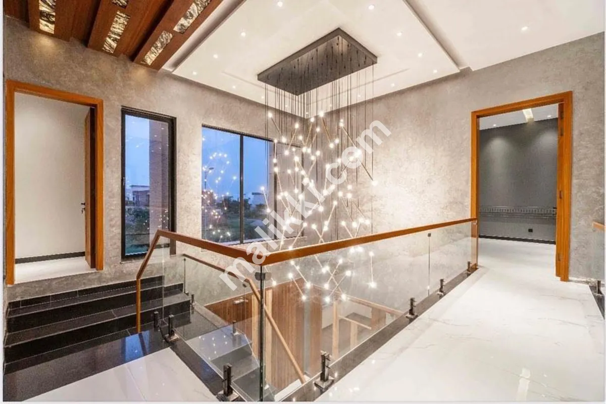 1 کنال بالکل نیا مکان برائے فروخت