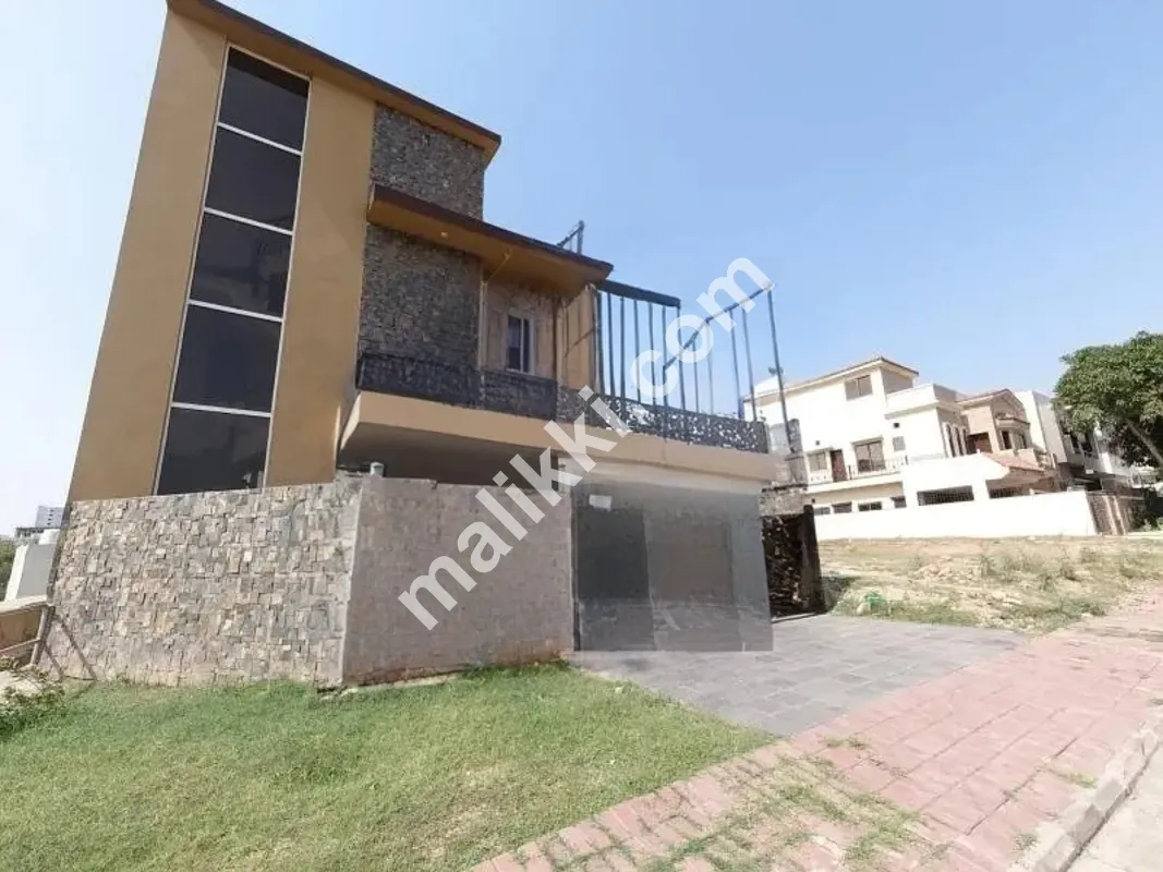 Reserve A Centrally Located On Excellent Location House Of 10 Marla In Bahria Town Phase 7